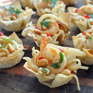 Shrimp Pad Thai Cups