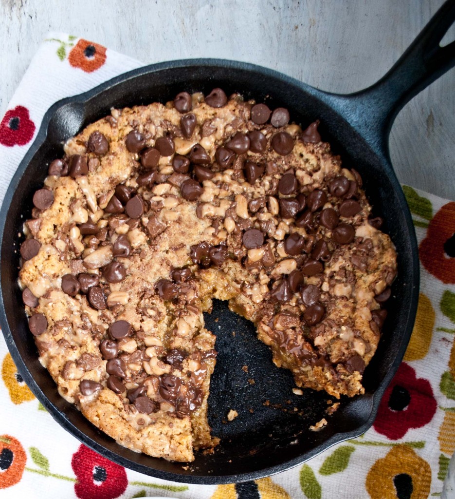Oatmeal Toffee Skillet Cookie
