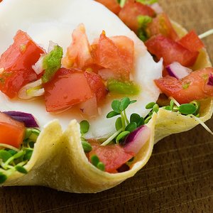 Cheddar Jalapeno Huevos Rancheros in Tortilla Cups