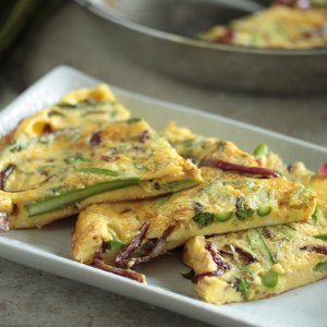 Asparagus and Balsamic Glazed Onion Frittata