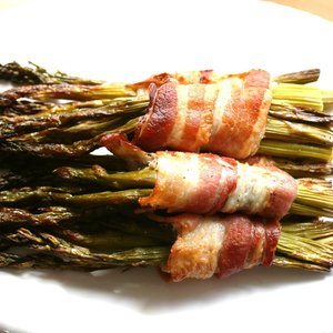 Roasted Balsamic Asparagus Bundles