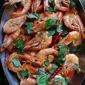 Dried Pepper-Butter Shrimp