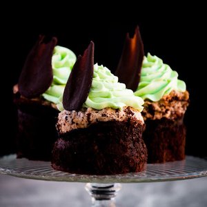 Basil, Hazelnut and Chocolate Cakelettes