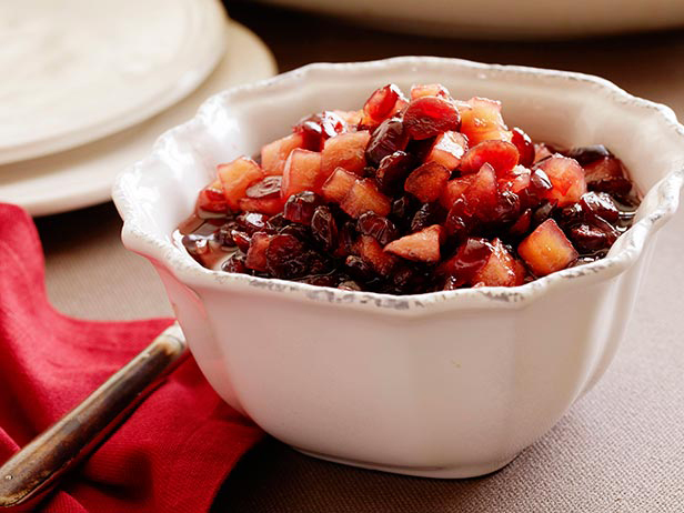 Cinnamon Apple Cranberry Sauce
