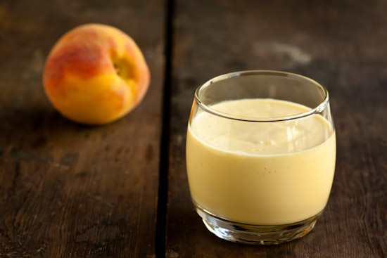 Creamy Peach and Greek Yogurt Smoothie